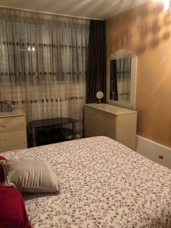 Room Cyrus Street in Greater London