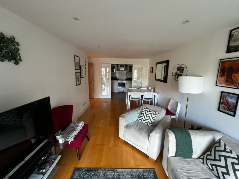 Room Vauxhall Bridge Road in City of Westminster