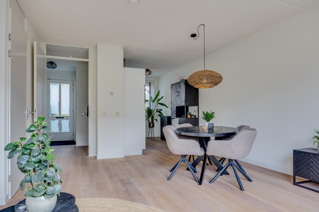 Tussenwoning te koop: Wim Vrijhoefstraat 38, Leusden