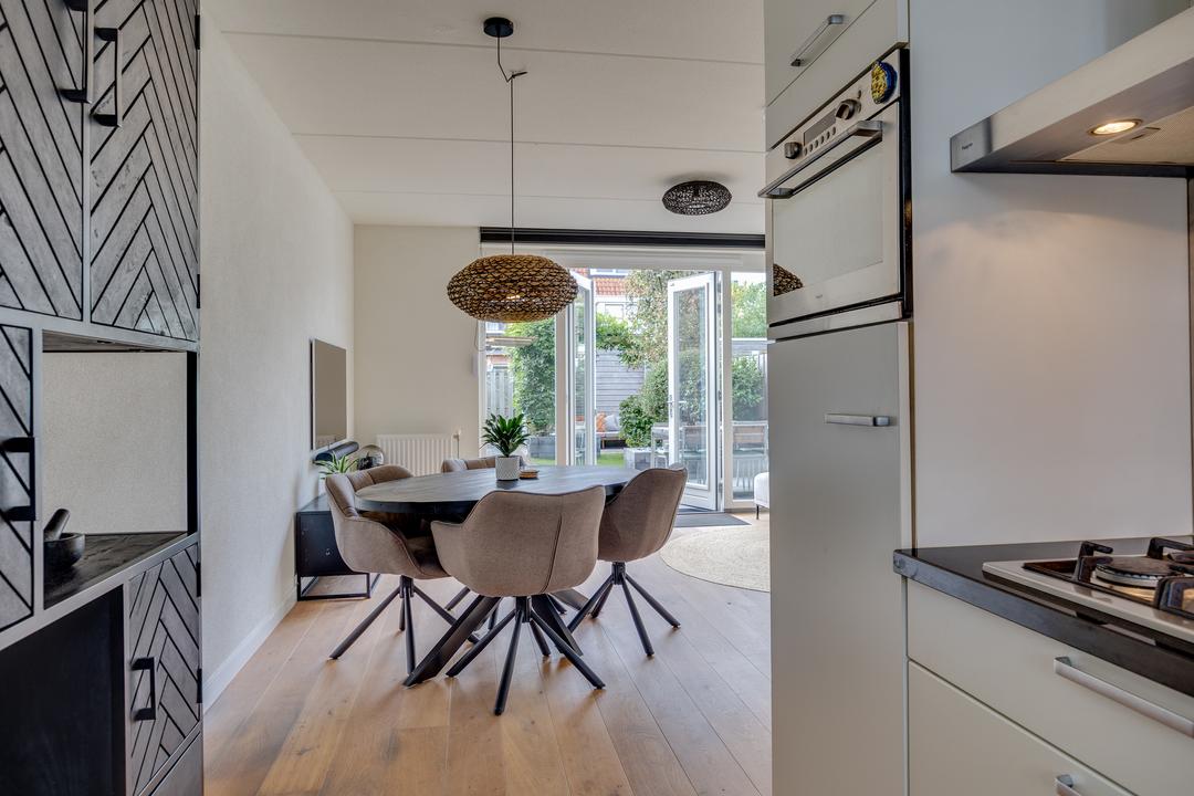 Tussenwoning te koop: Wim Vrijhoefstraat 38, Leusden