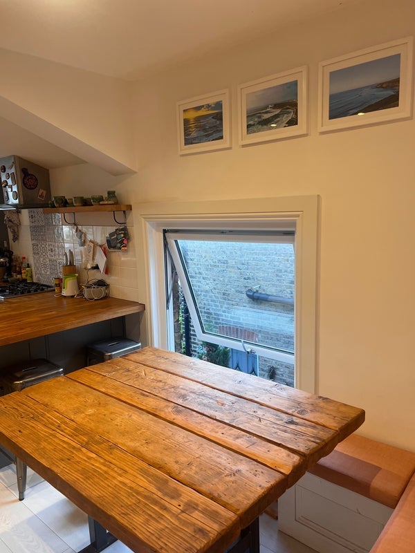 Room Brathway Road in Greater London