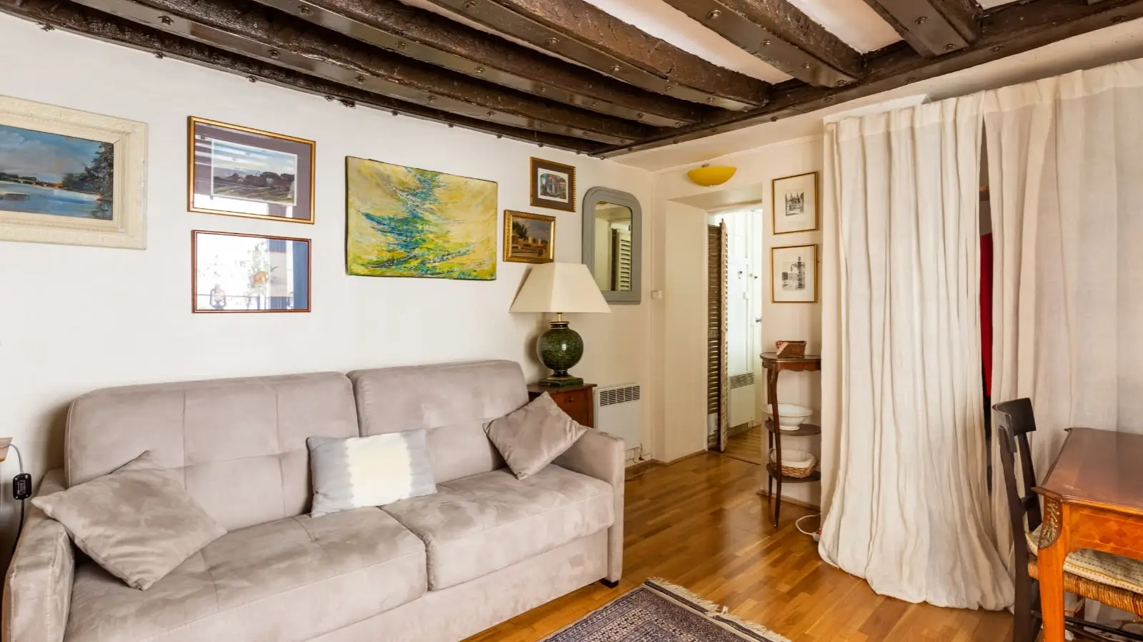 Flat Rue Jacques Cœur in Paris
