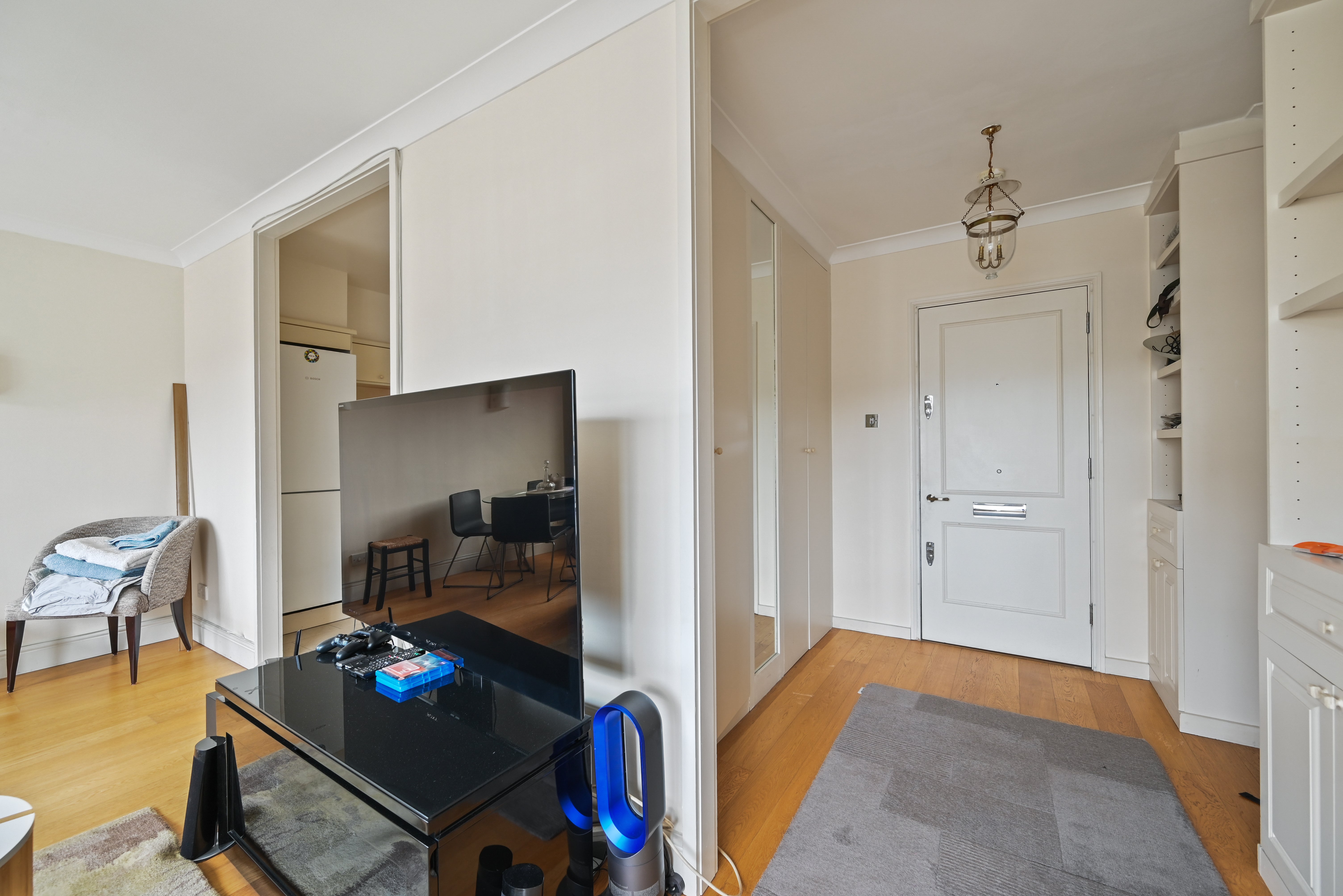 Flat York Road in Greater London