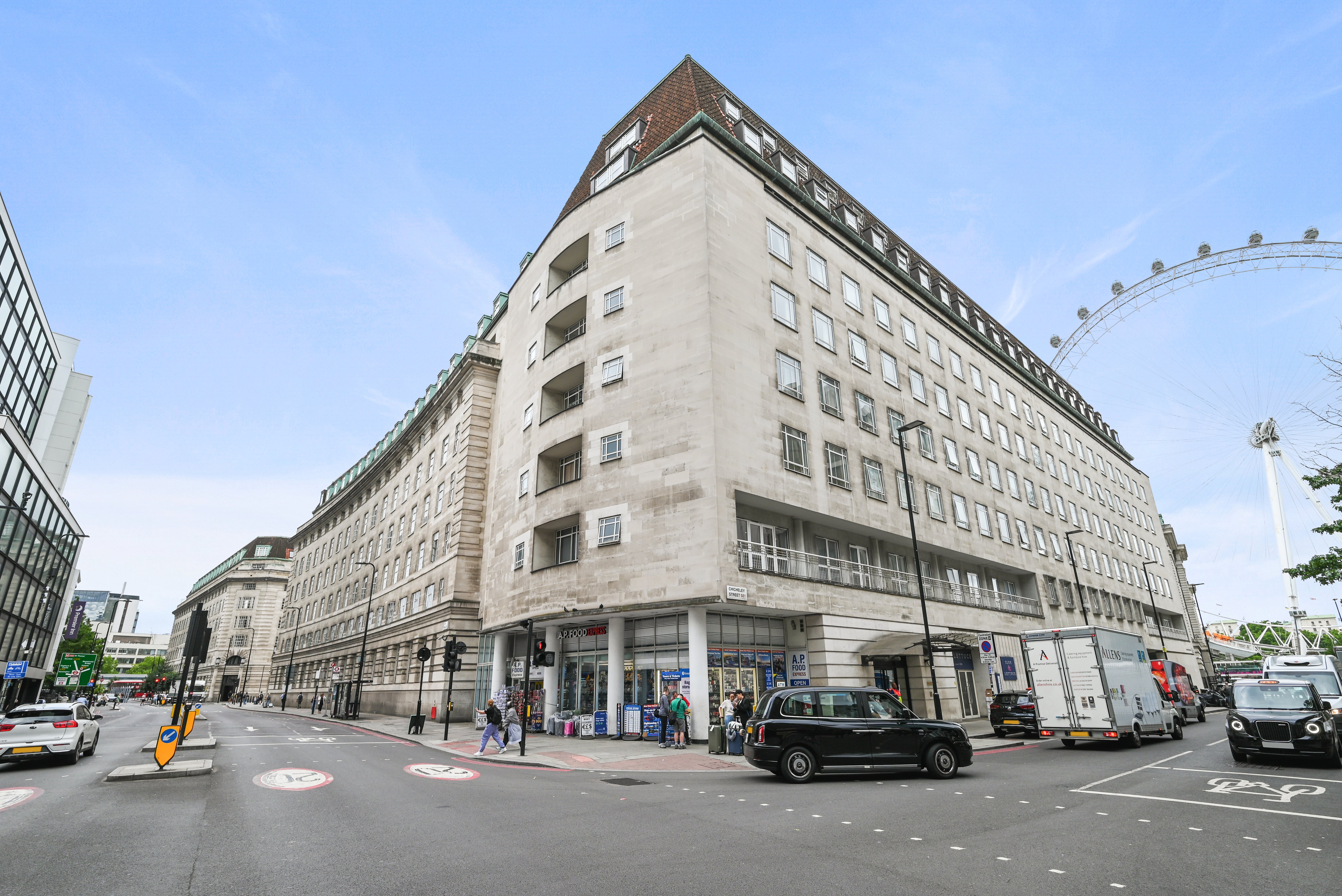 Flat York Road in Greater London