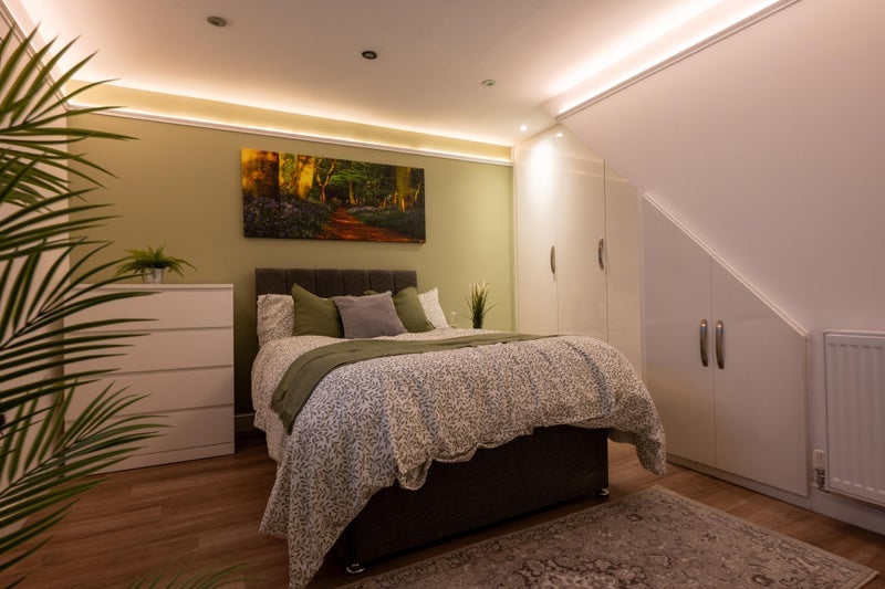 Room Wellington Road in Manchester