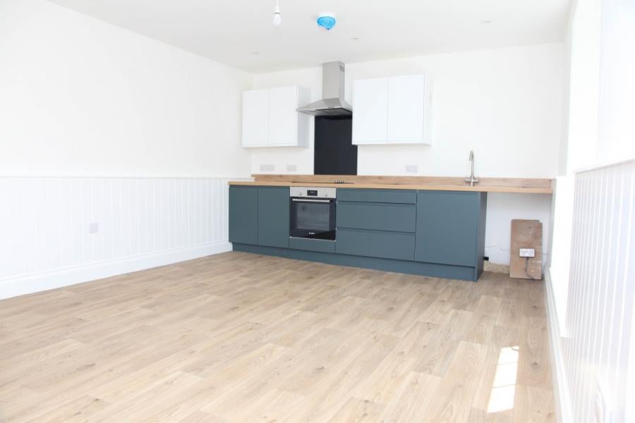 Flat Bond Street in Redruth