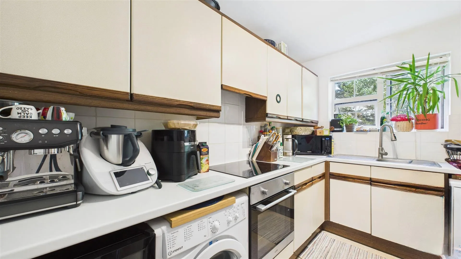 Flat College Road in Cheshunt