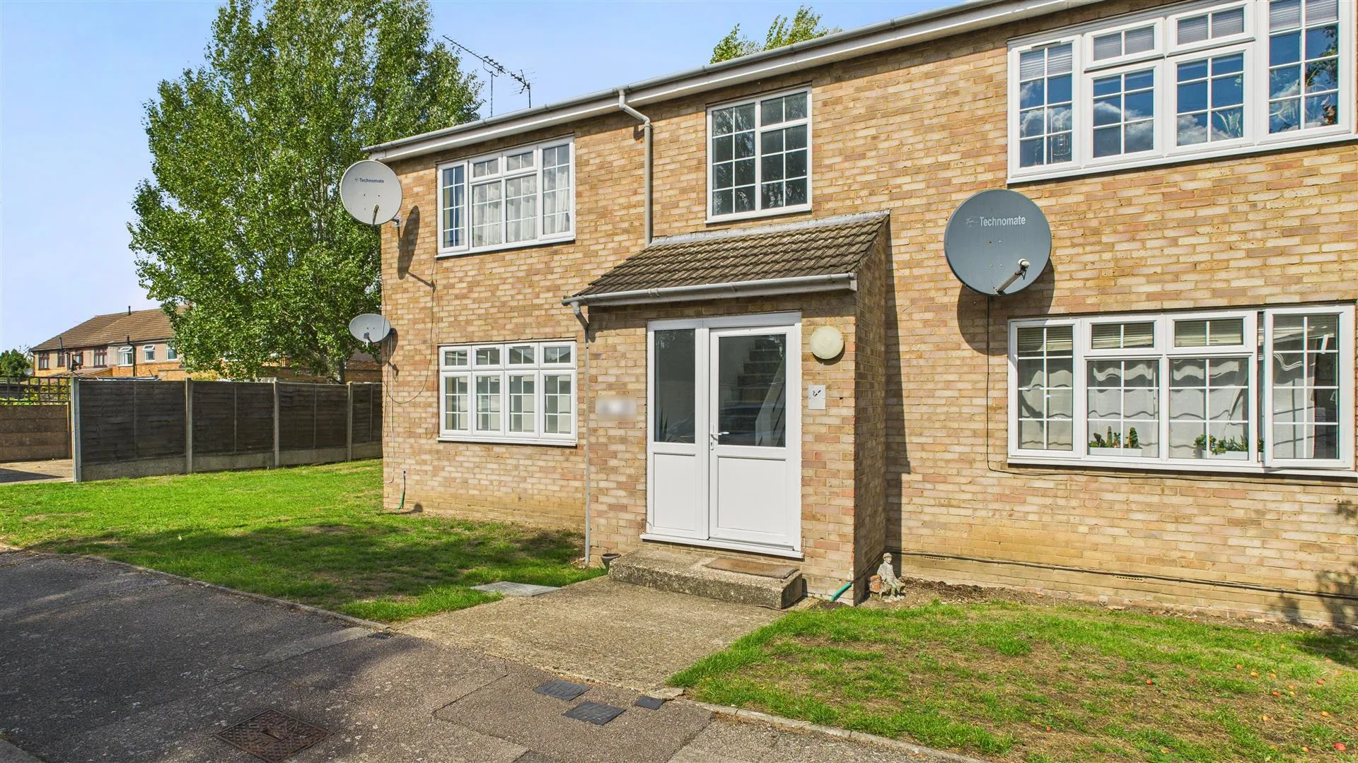 Flat College Road in Cheshunt