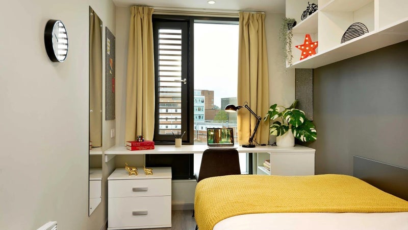 Room Hales Street in Coventry