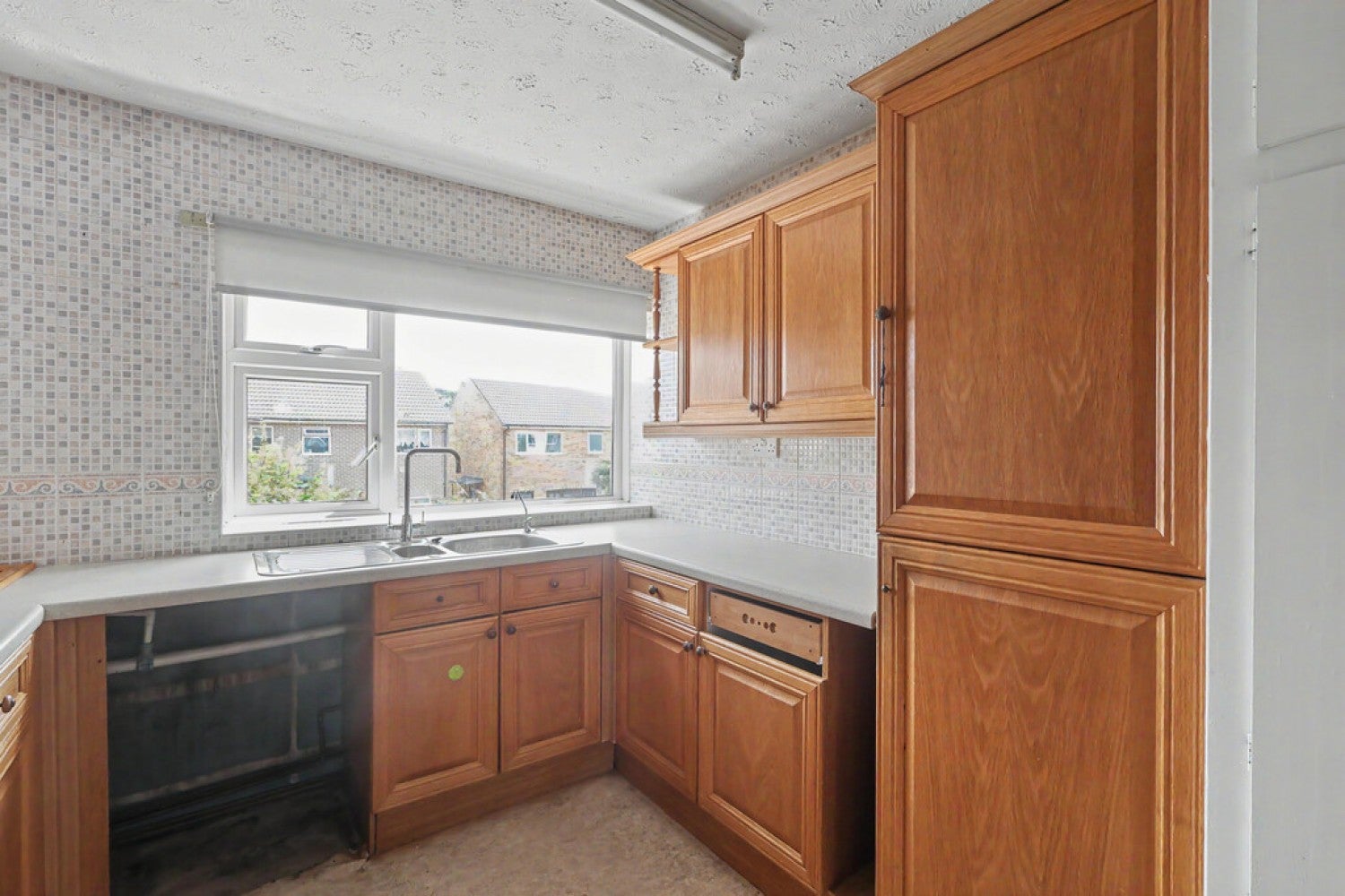 Flat Dawkins Road in Poole