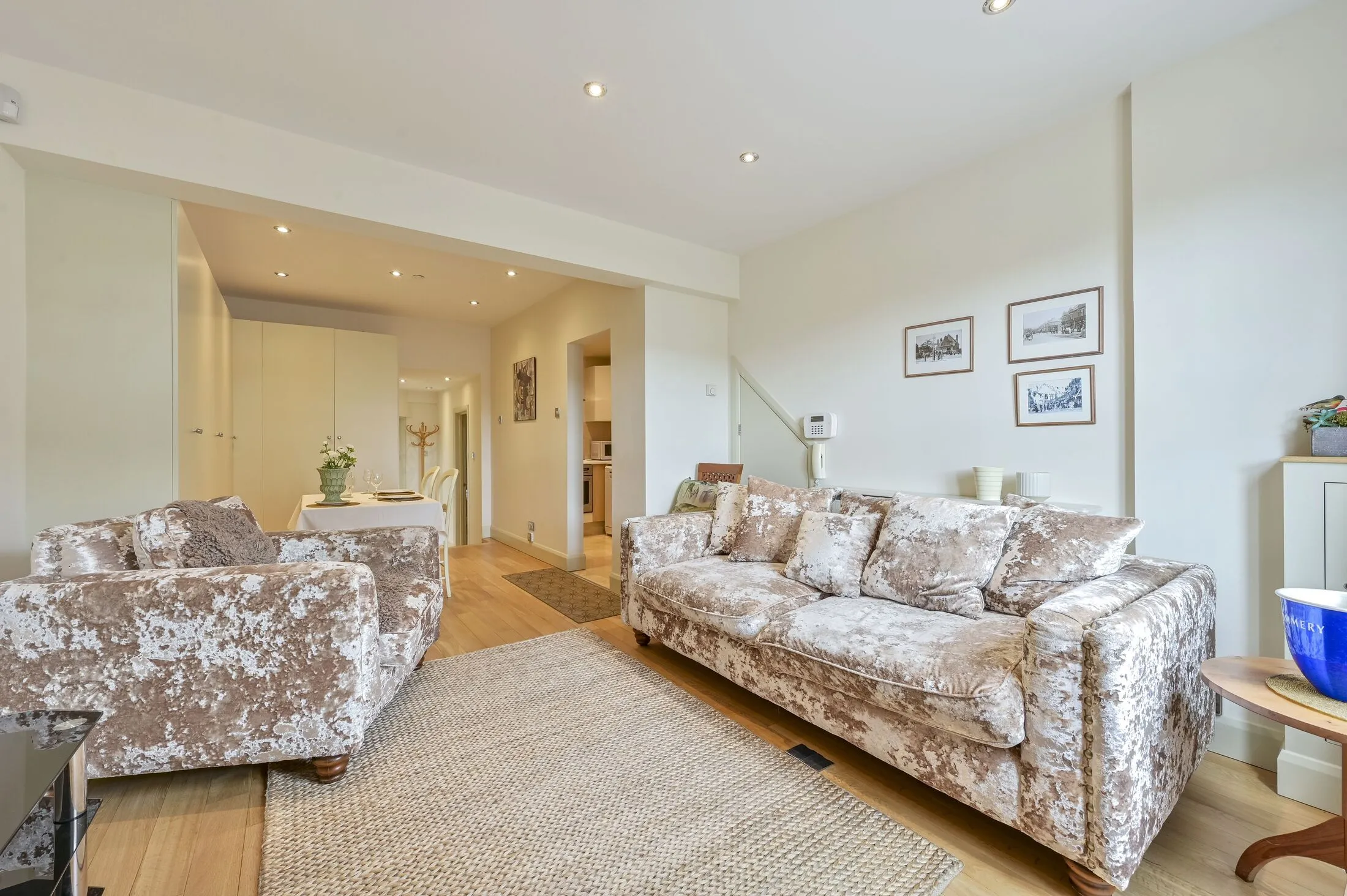 Flat Merton Road in Greater London