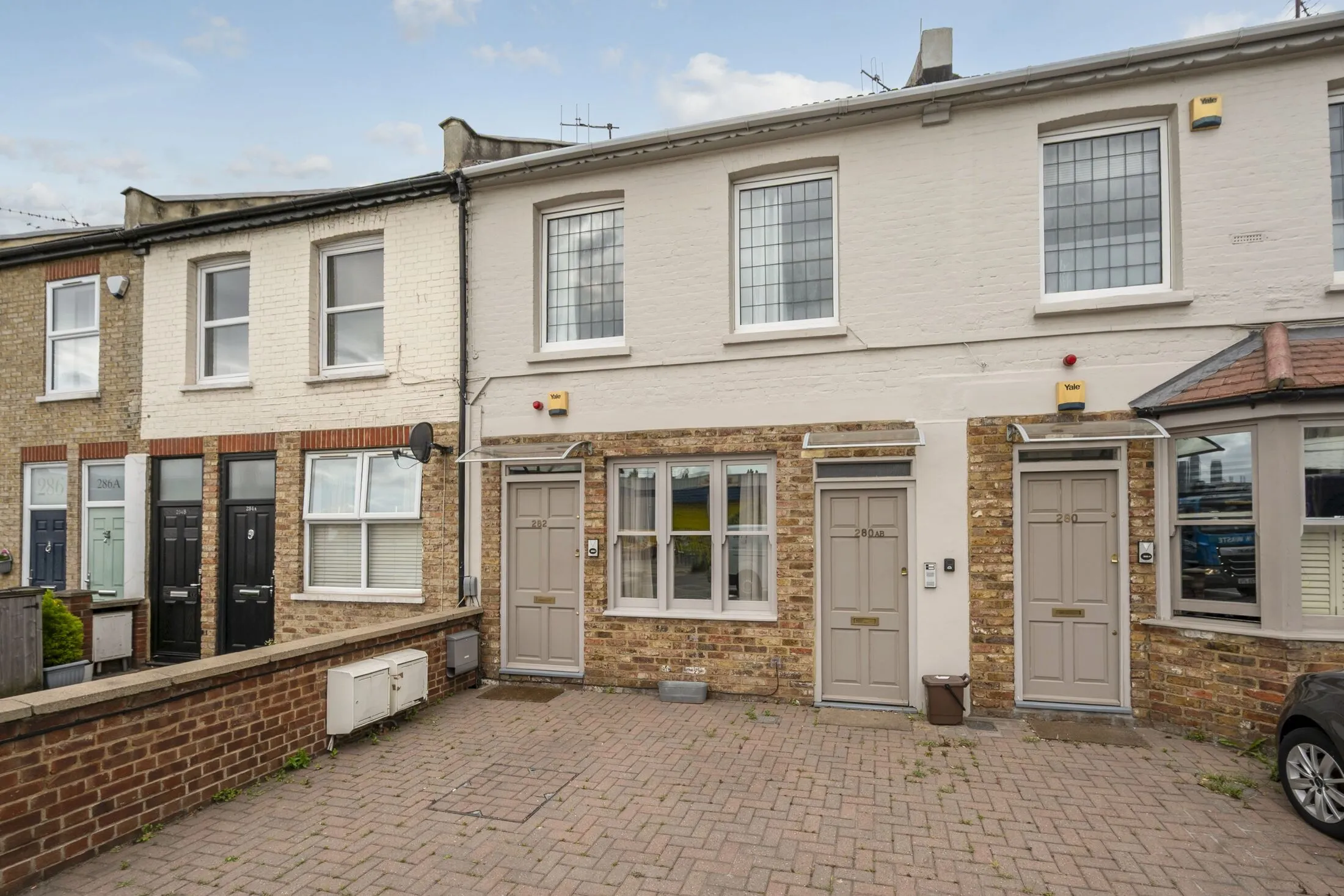 Flat Merton Road in Greater London