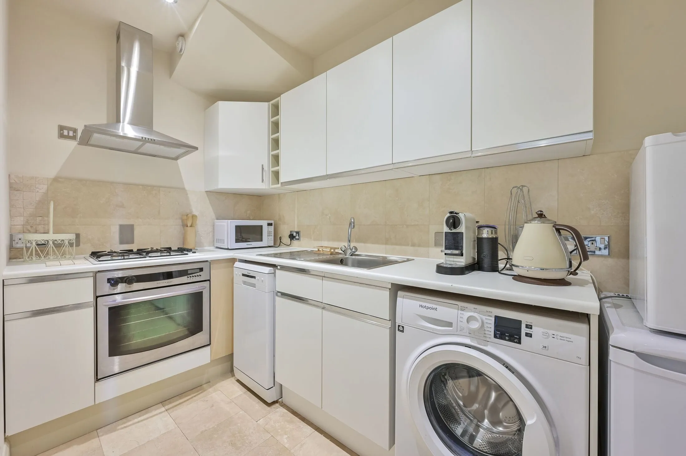 Flat Merton Road in Greater London