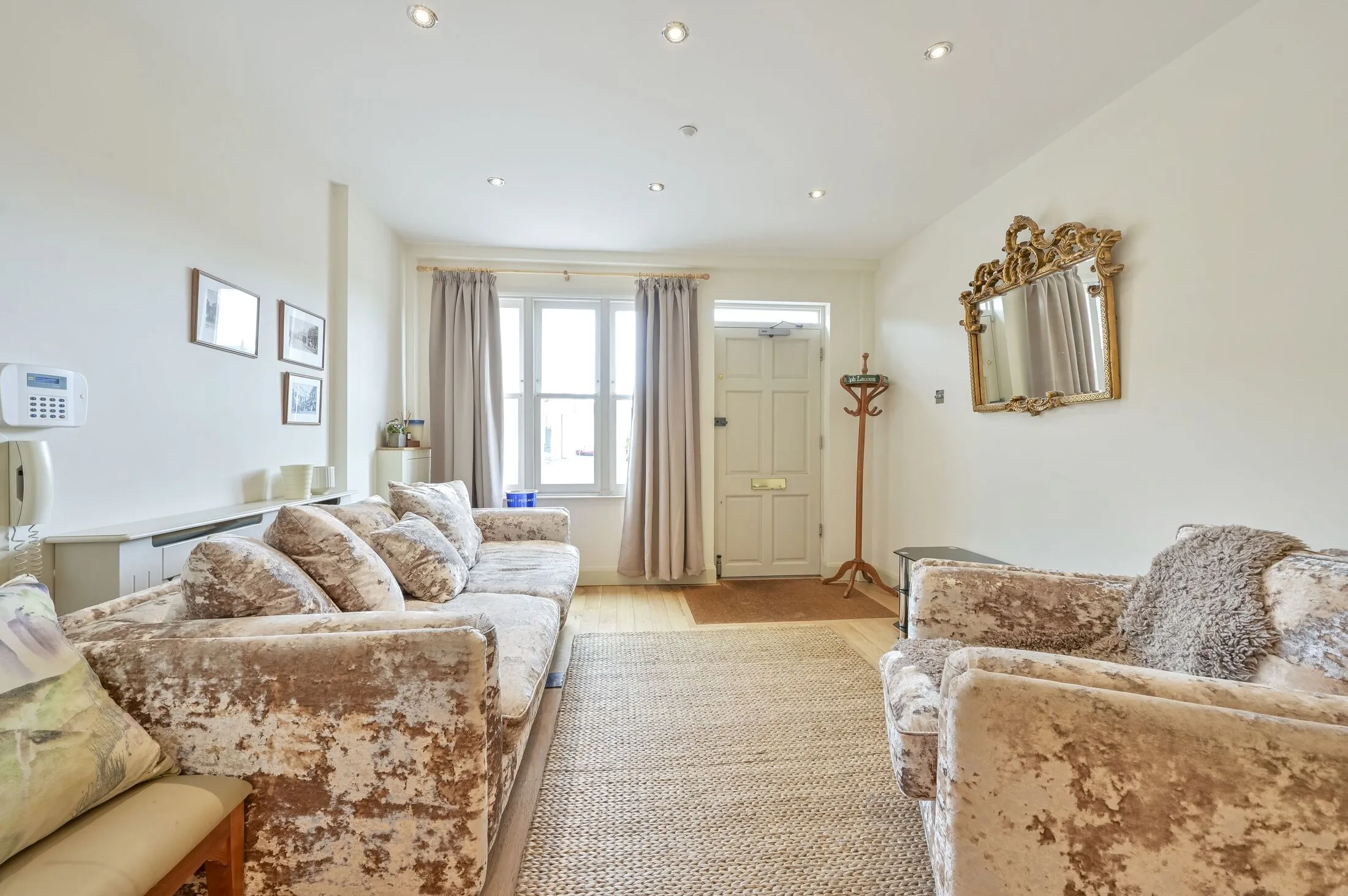 Flat Merton Road in Greater London