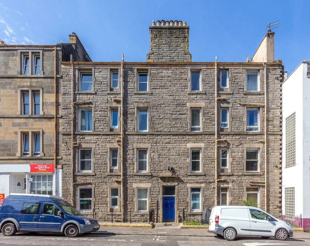 Flat Beaverhall Road in City of Edinburgh