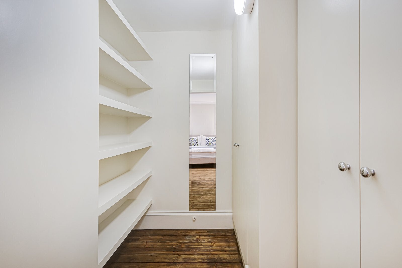 Flat West Mews in City of Westminster