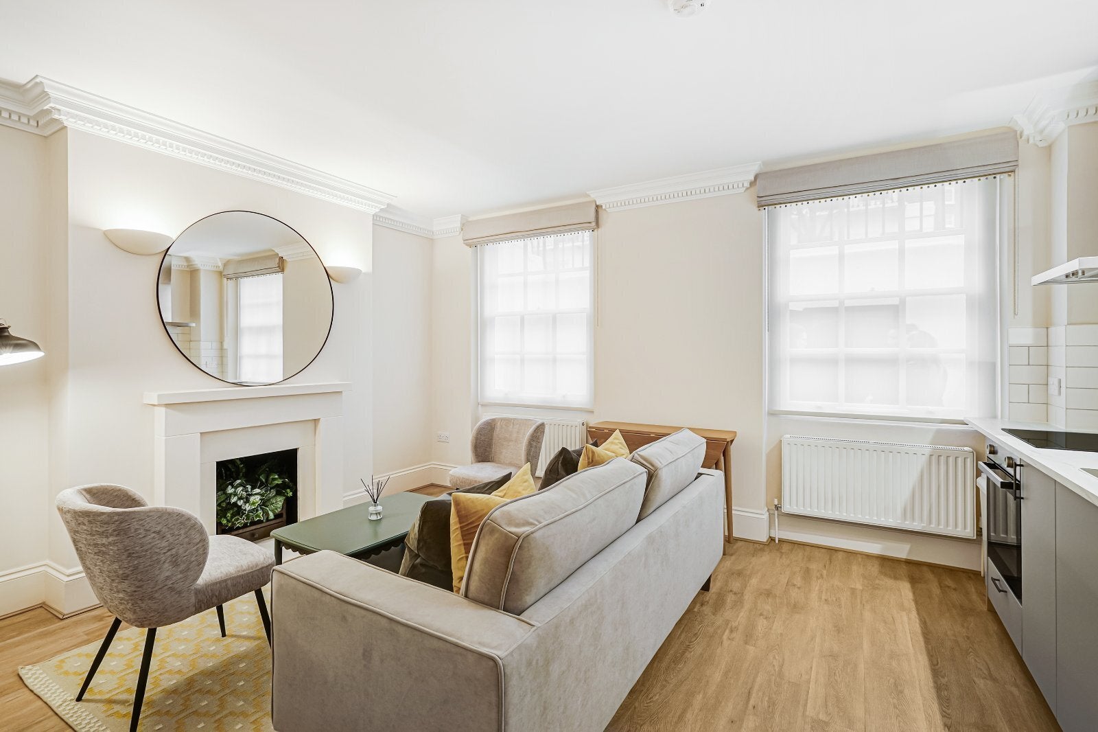 Flat West Mews in City of Westminster