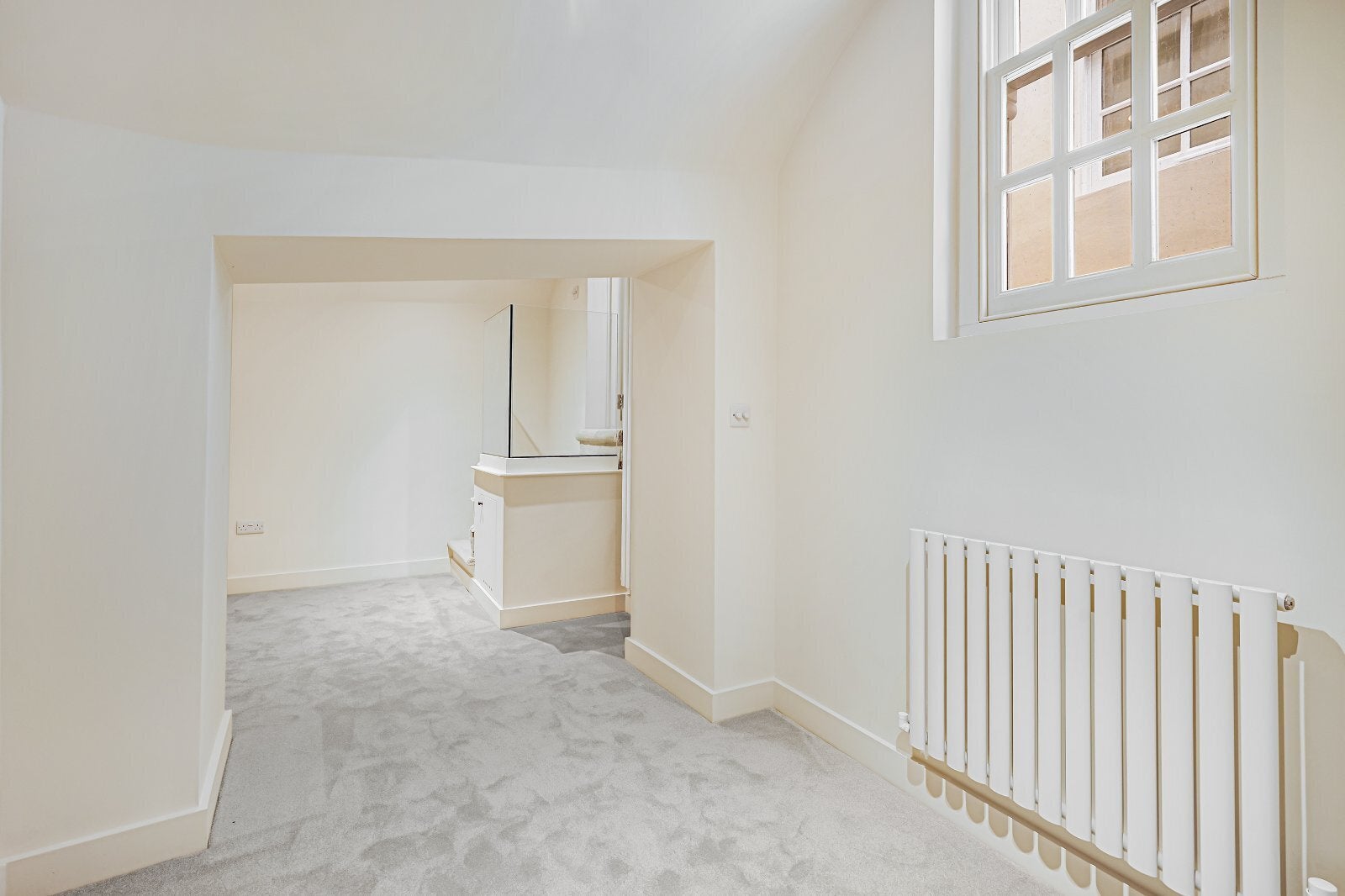 Flat West Mews in City of Westminster