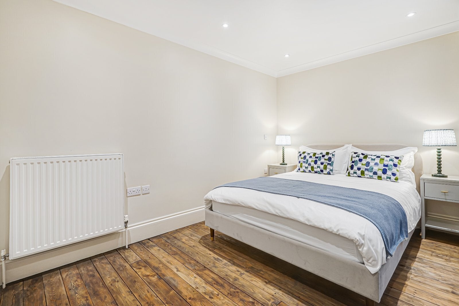 Flat West Mews in City of Westminster