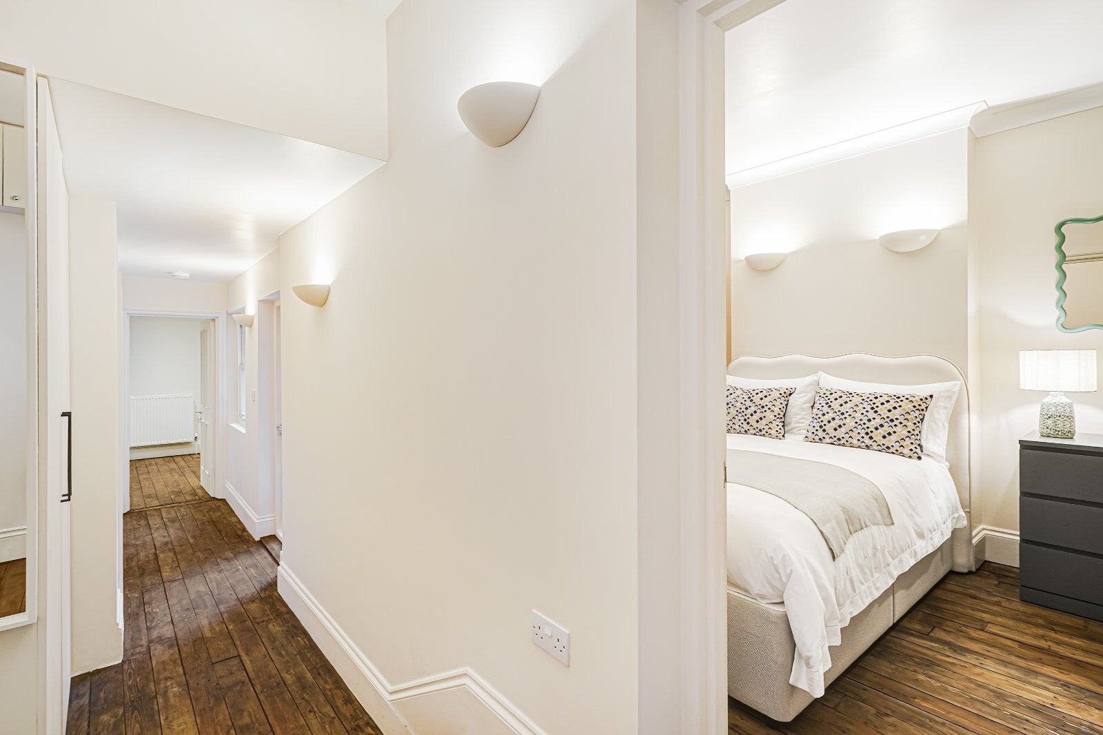 Flat West Mews in City of Westminster
