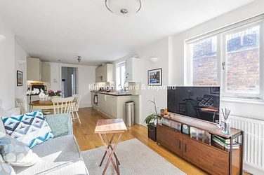 Flat Upper Tollington Park in Greater London