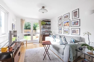 Flat Upper Tollington Park in Greater London