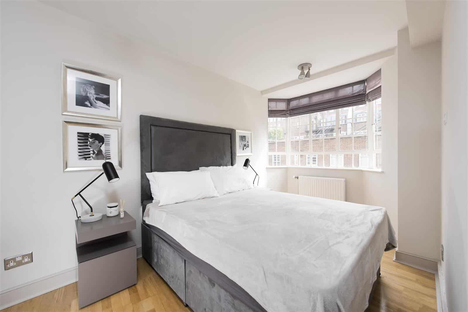Flat Sloane Avenue in Greater London