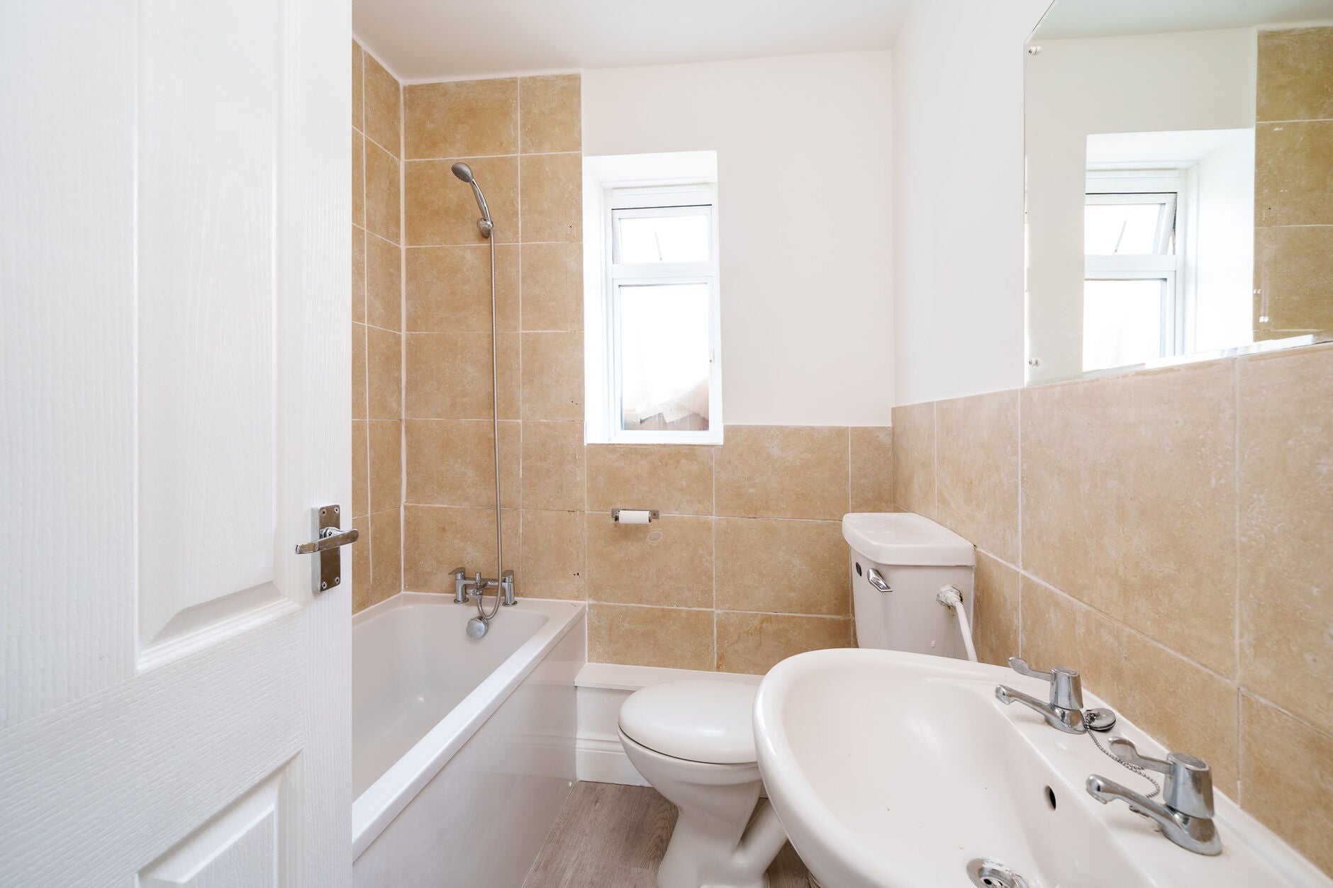 Flat Ashchurch Park Villas in Greater London