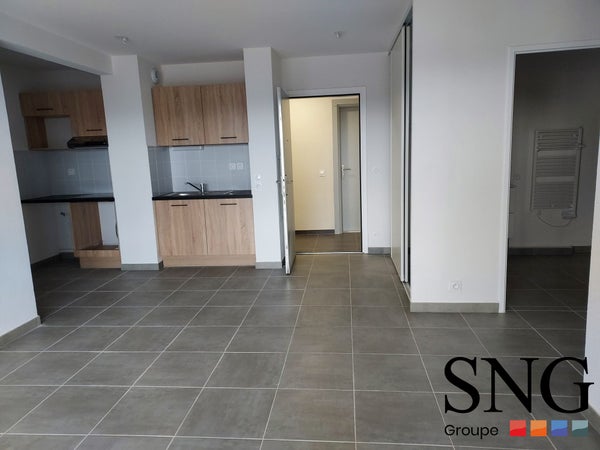 Flat Rue du Colonel Arnaud Beltrame in Orange