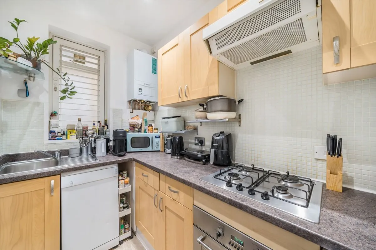 Flat Longley Road in Greater London