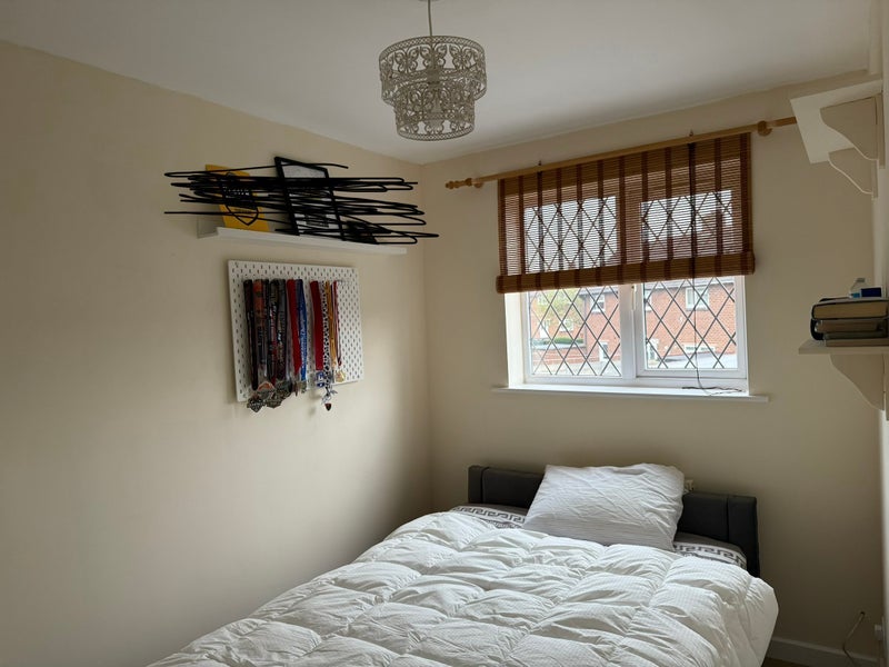 Room Holly Hall Road in Brierley Hill