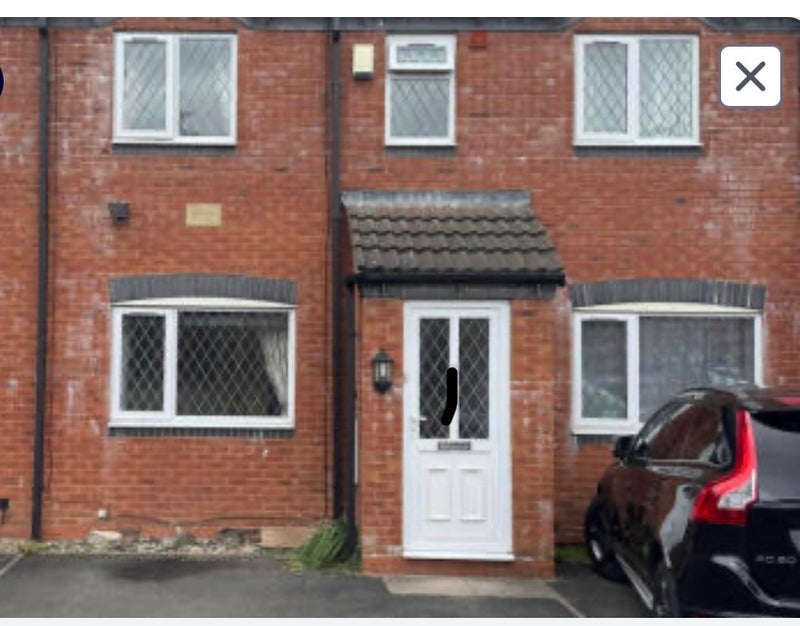 Room Holly Hall Road in Brierley Hill