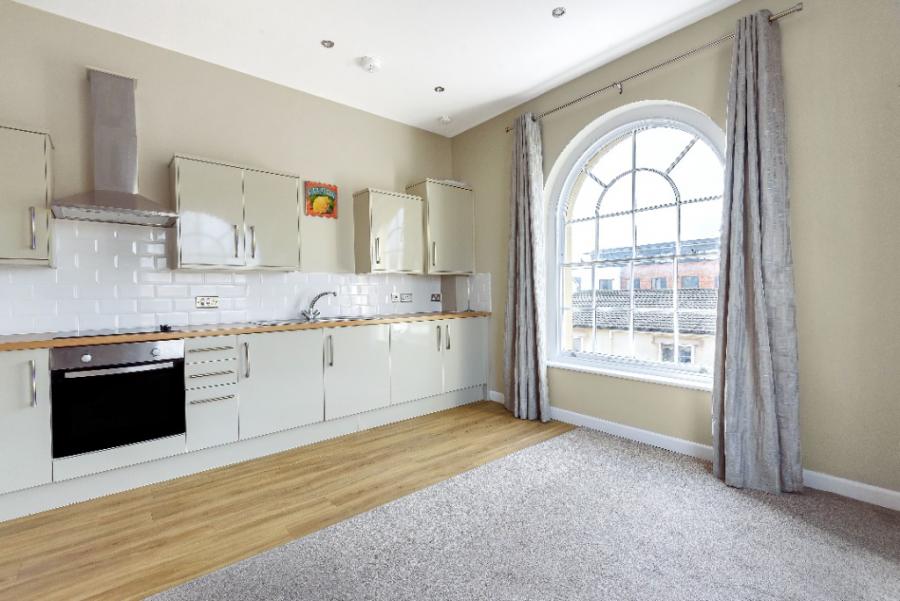 Flat King Street in Cheltenham