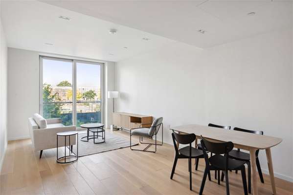 Flat Lillie Square in Greater London