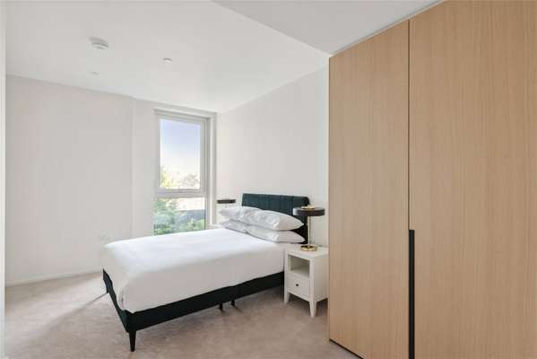 Flat Lillie Square in Greater London