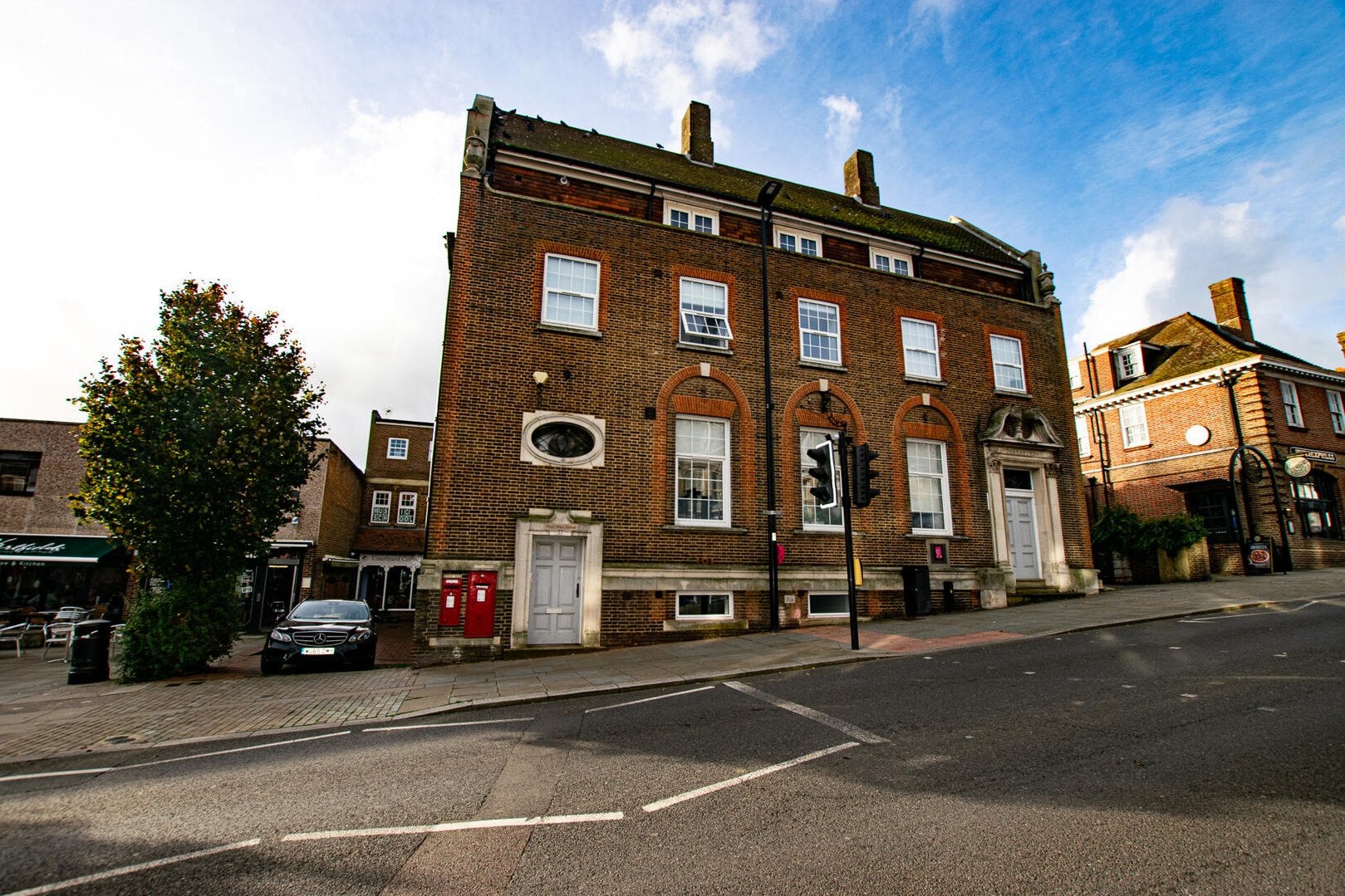 Flat High Street in Wealden