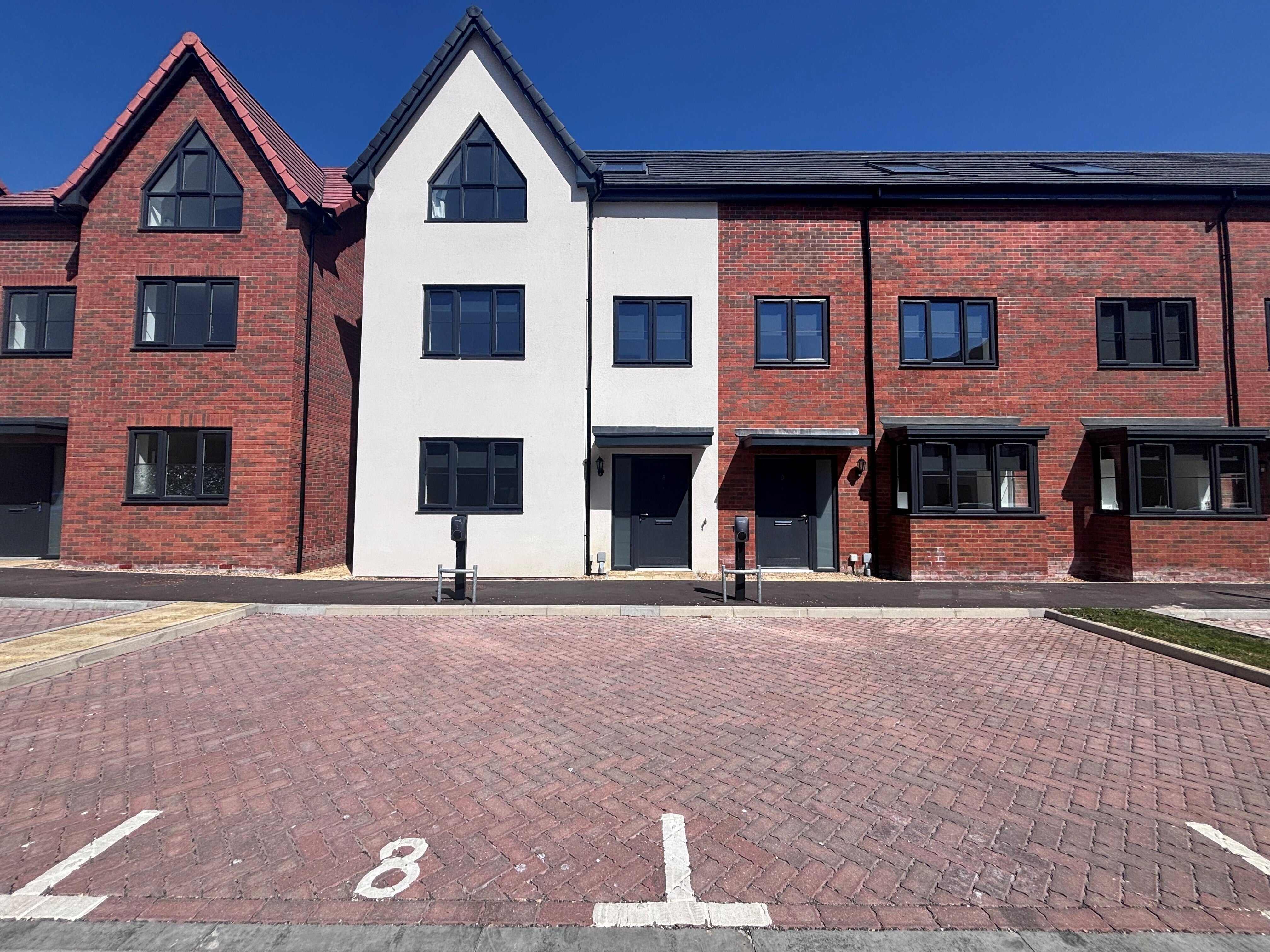 House Bracken Way in Aylesbury