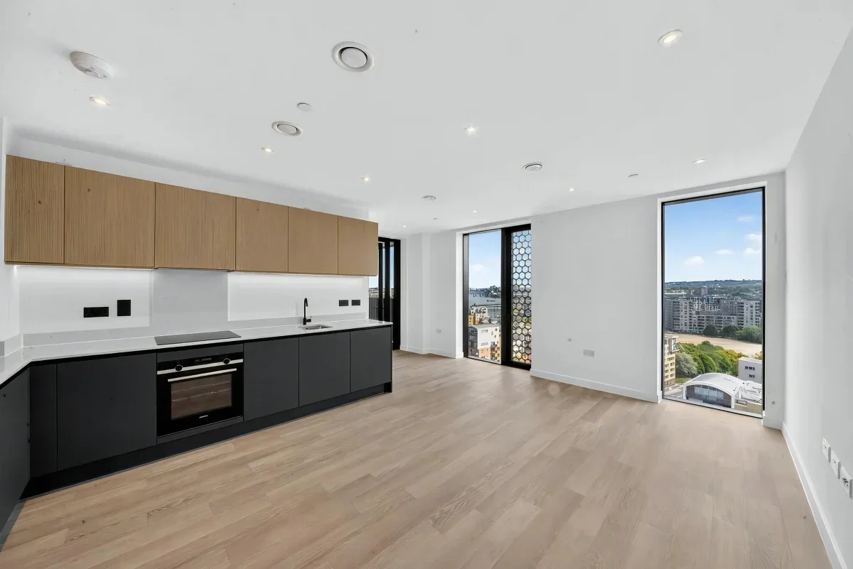 Flat West Parkside in Greater London