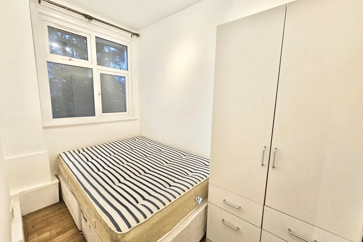 Flat Aldrington Road in Greater London