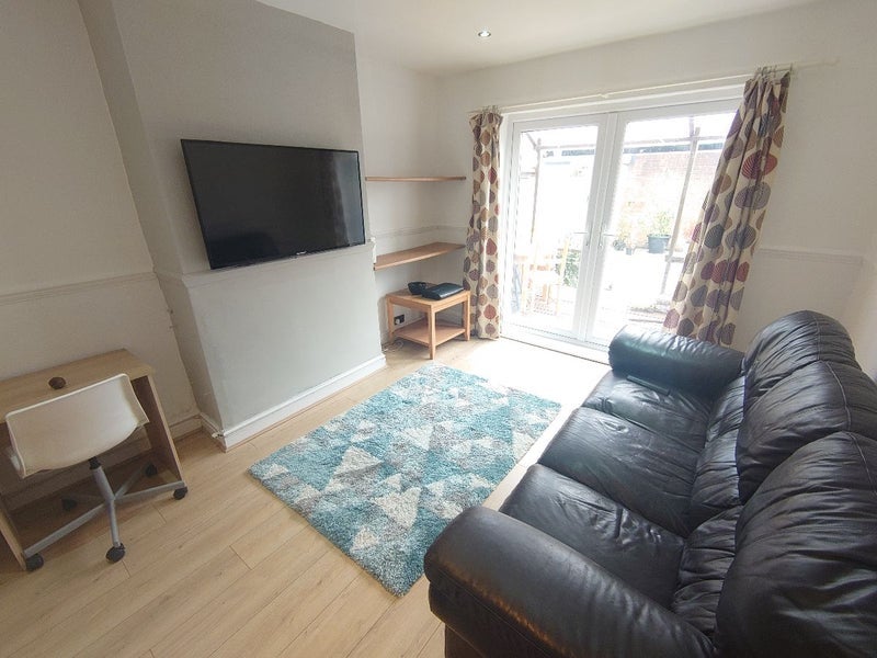 Room Needham Road in Liverpool