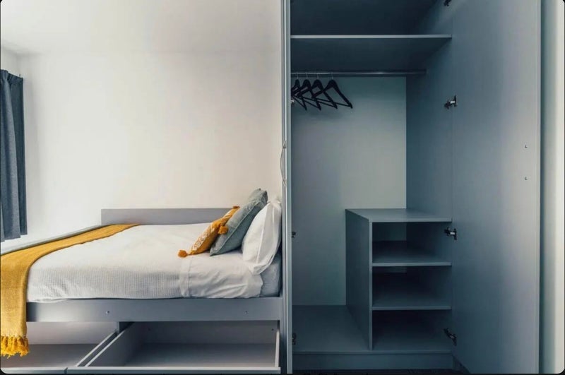 Room Millstone Lane in Leicester