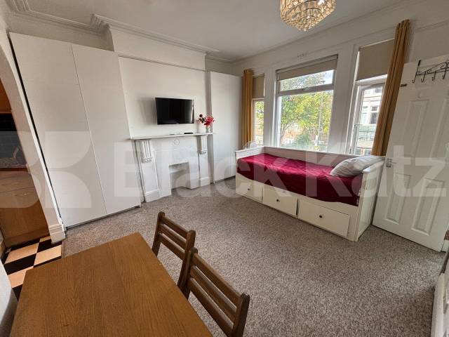Room Borough High Street in Greater London