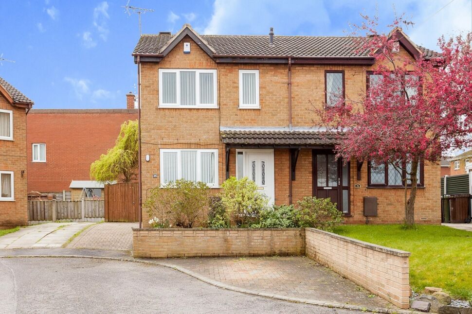 House Rose Farm Rise in Wakefield