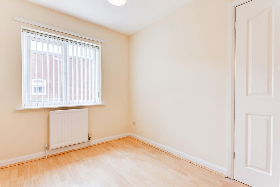 House Rose Farm Rise in Wakefield