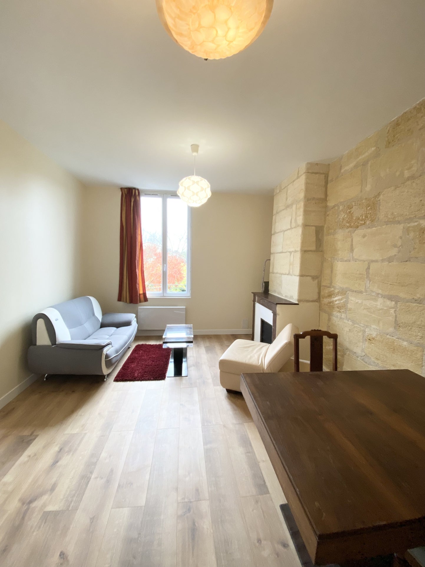 Flat Pont Jacques Chaban-Delmas in Bordeaux