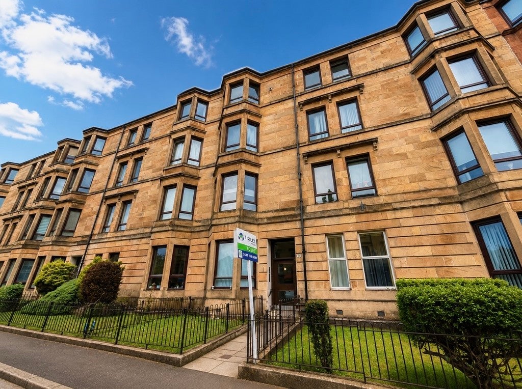 Flat Roebank Street in Glasgow