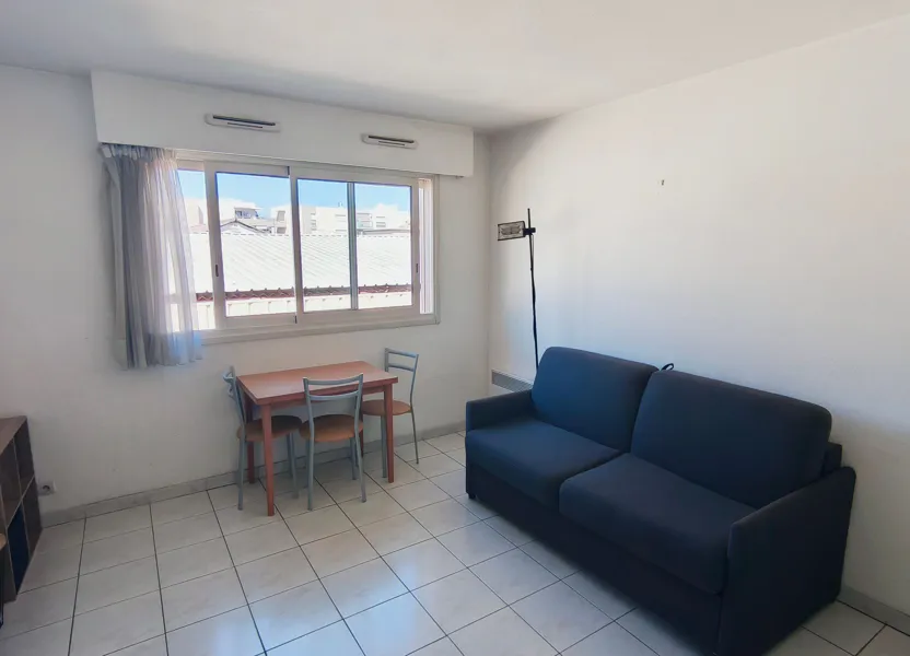 Appartement Avenue du Logis de Bonneau à Villeneuve-Loubet