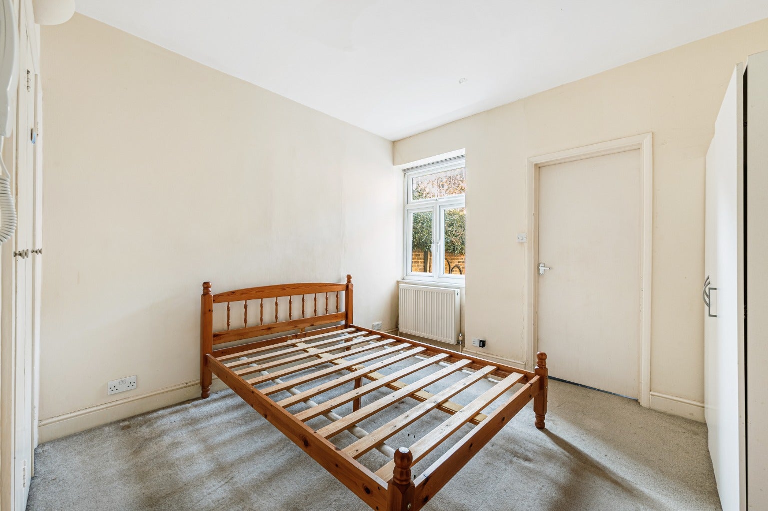 Flat Oxberry Avenue in Greater London