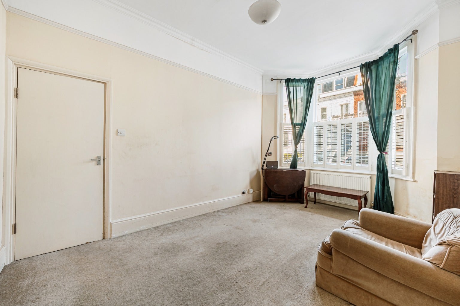 Flat Oxberry Avenue in Greater London