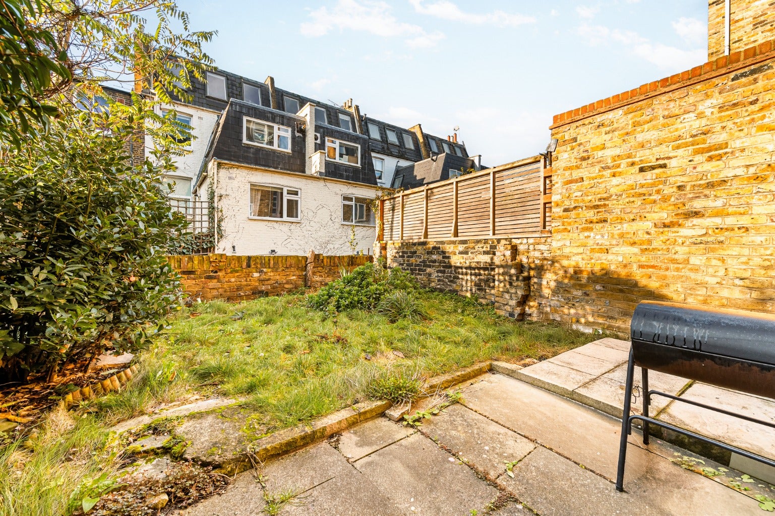 Flat Oxberry Avenue in Greater London